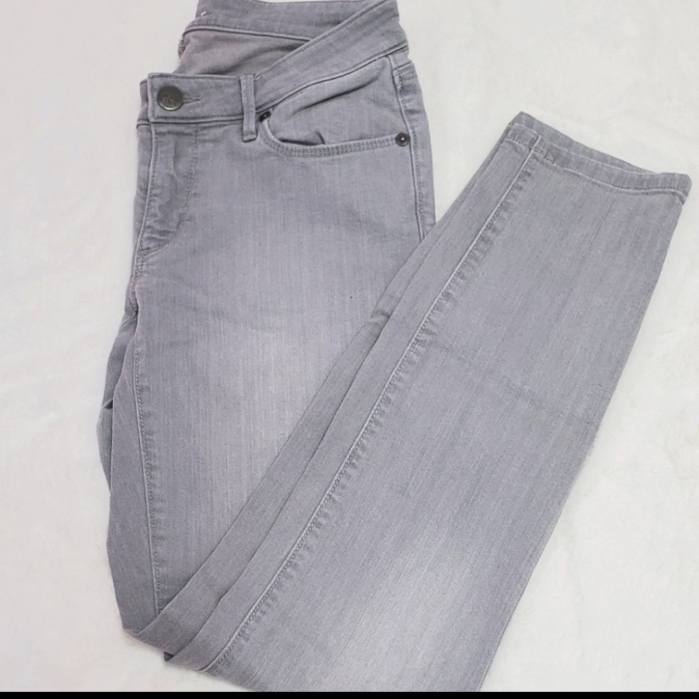 LOFT Jeans - Picture 7 of 7
